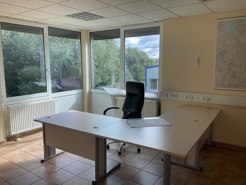 Hier ist Ihr neuer Firmensitz! - möbliertes Bürogebäude in Gransee