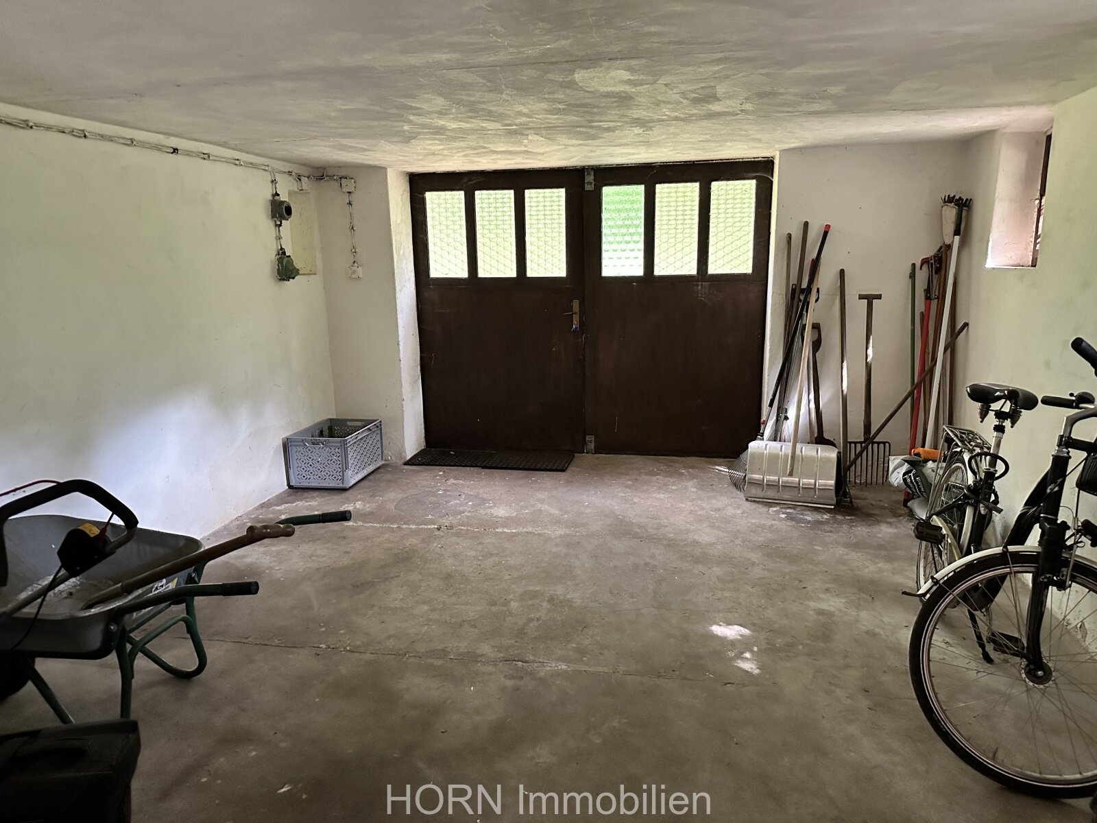 Malerisches Einfamilienhaus auf waldähnlichen Grundstück mit Zugang zum Rhin 