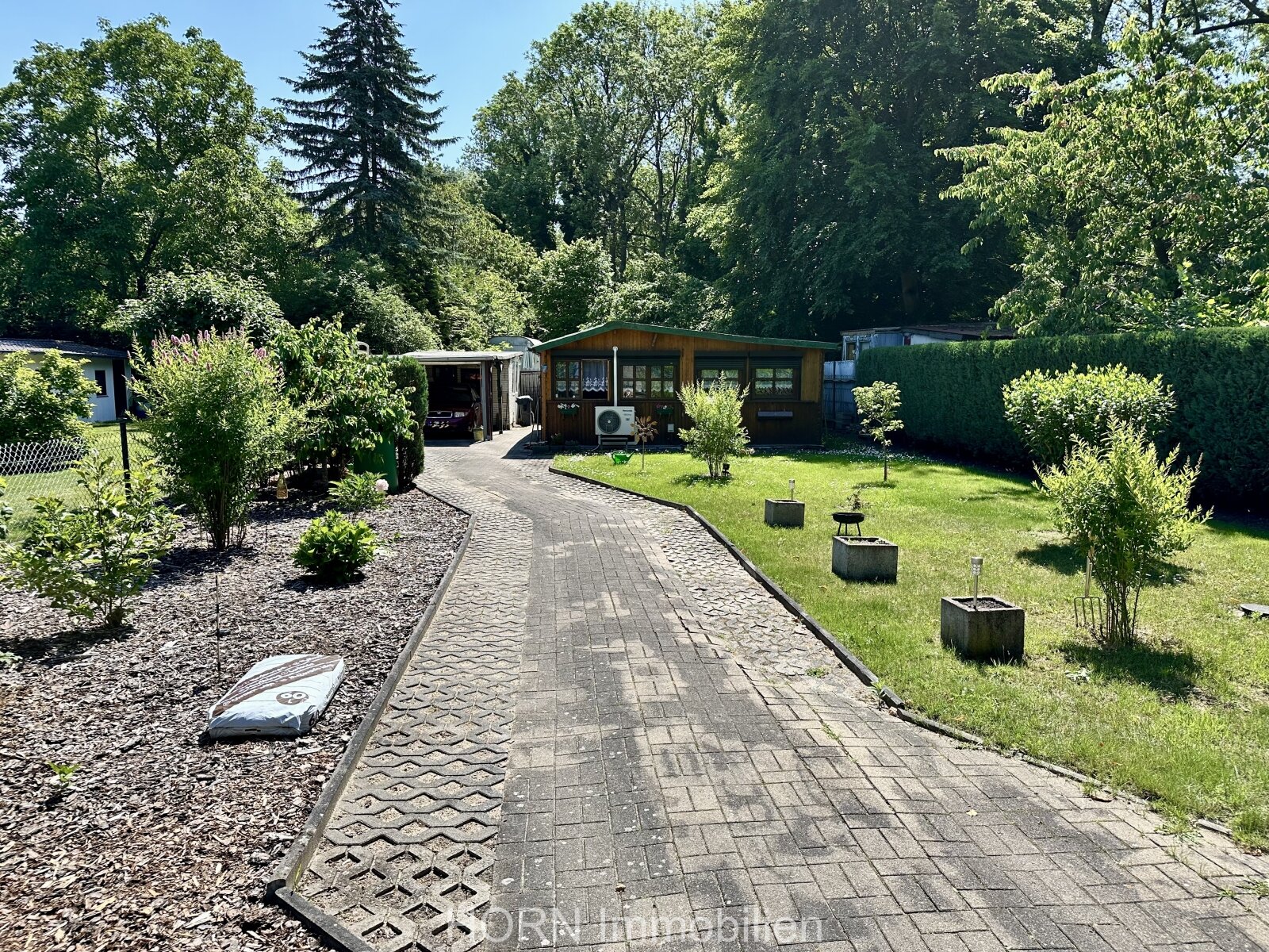 Nur 1 Minute bis ans Wasser - Bungalow auf Eigentumsland nahe Ruppiner See