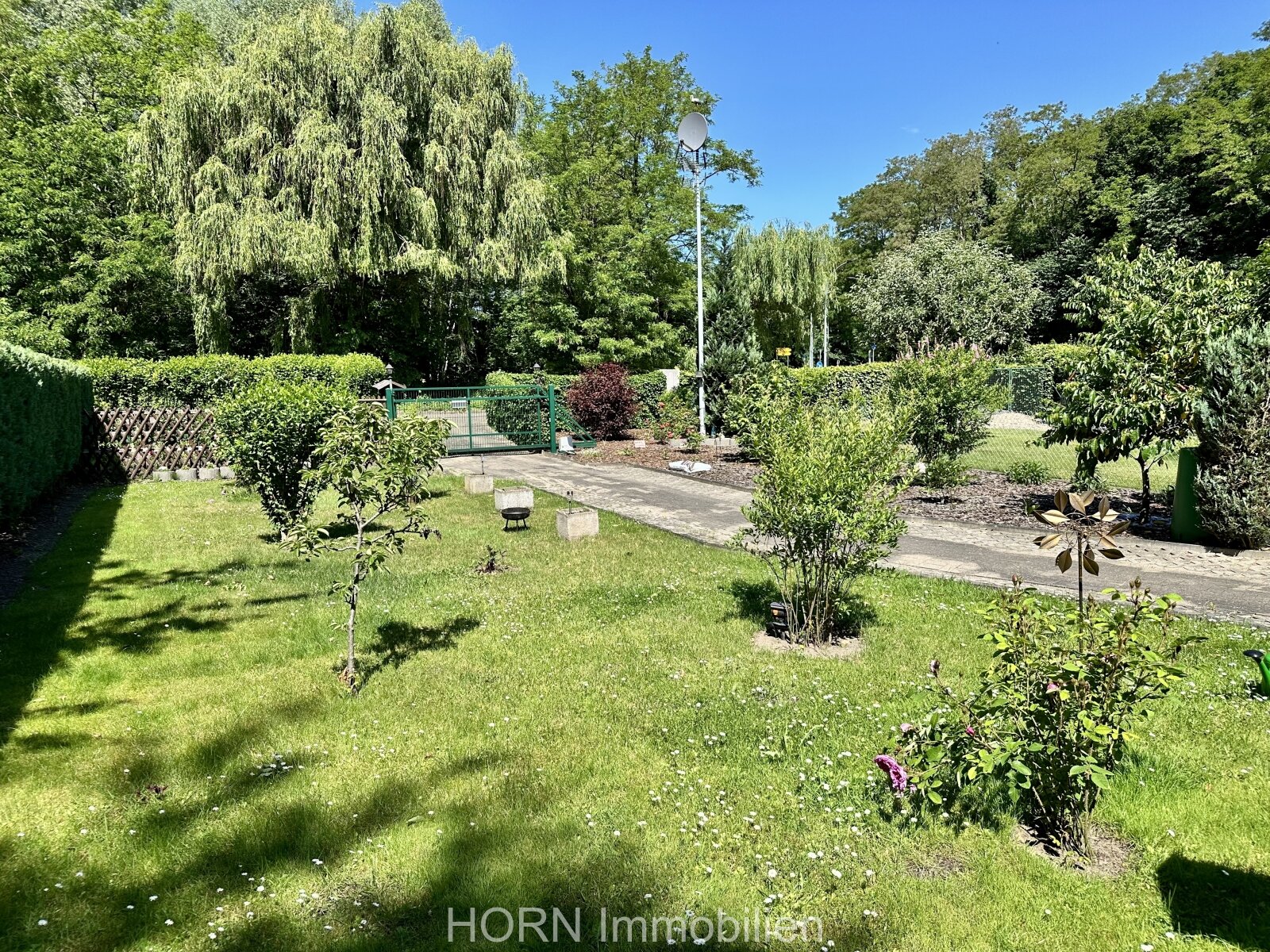 Nur 1 Minute bis ans Wasser - Bungalow auf Eigentumsland nahe Ruppiner See