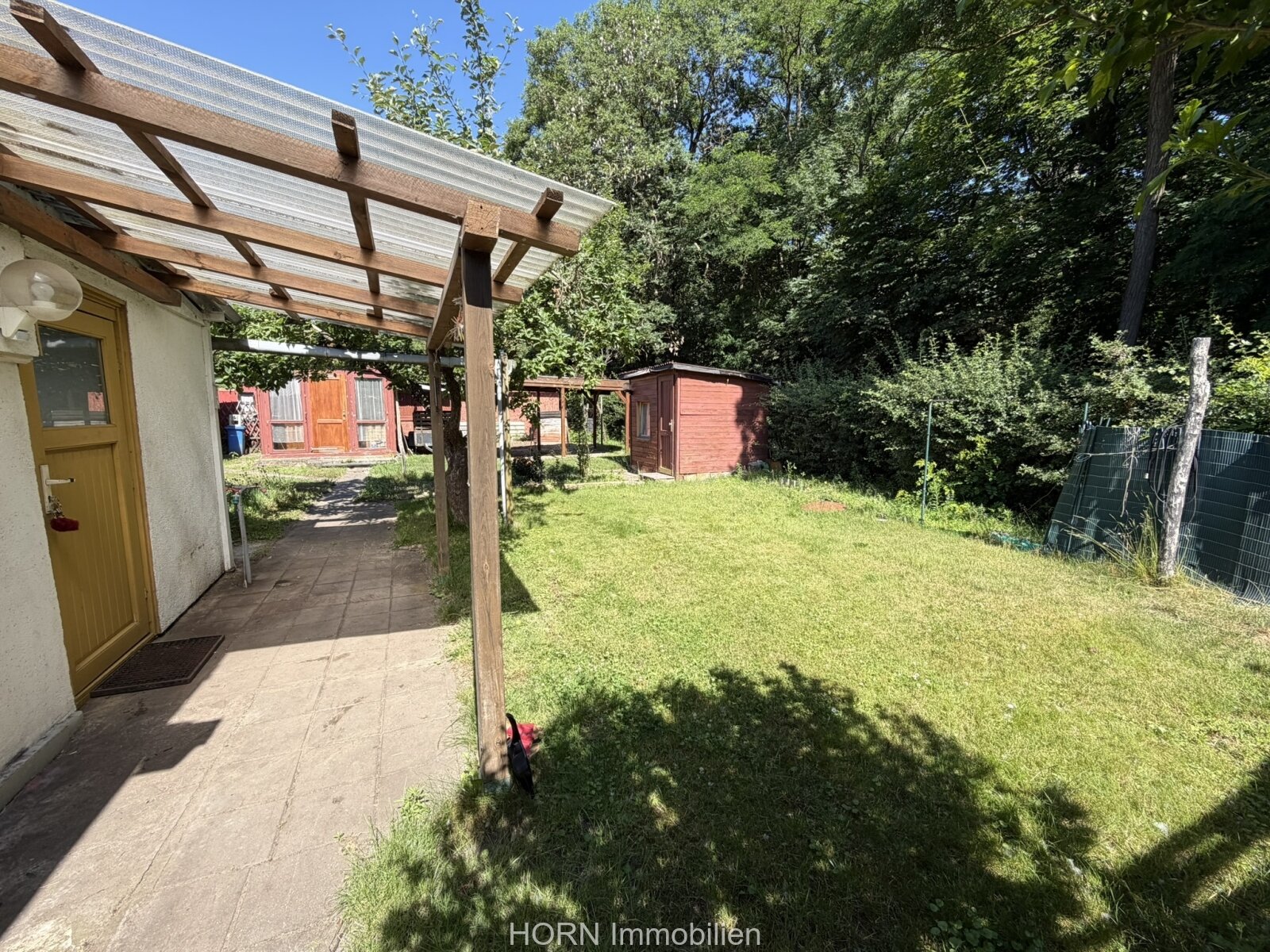 Bungalow mit Garten Bungalow mit Garten